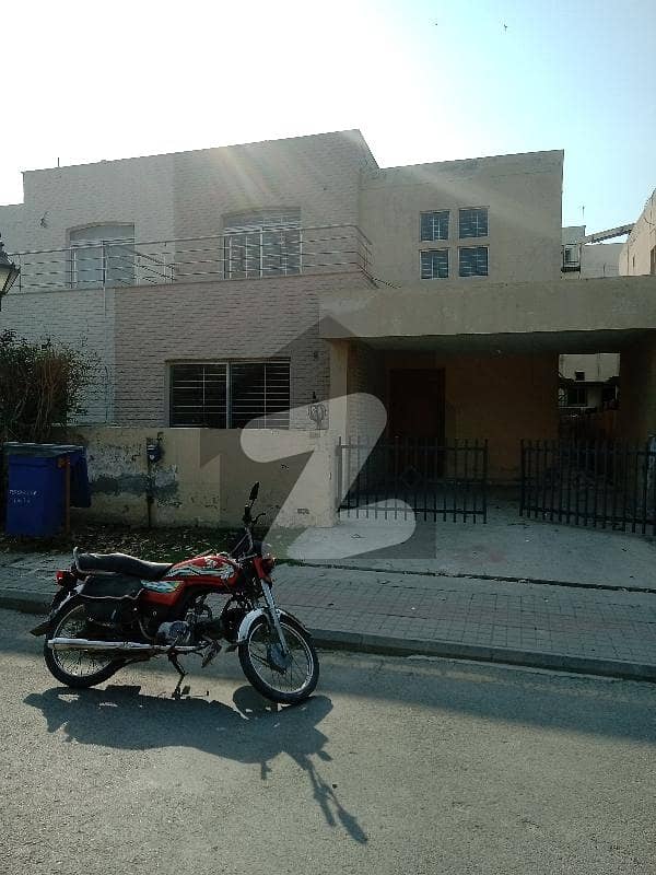 8 Marla House For Rent In Safari Villas Bahria Town Lahore