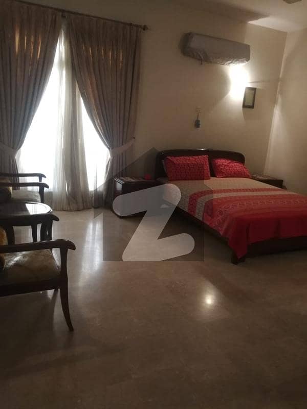 ڈی ایچ اے فیز 5 ڈی ایچ اے ڈیفینس,کراچی میں 6 کمروں کا 5 کنال مکان 70.0 کروڑ میں برائے فروخت۔