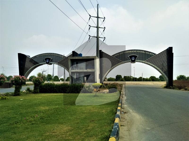 8 MARLA COMMERCIAL CORNER PLOT IN J BLOCK 60Ft ROAD FOR SALE AT STATE LIFE HOUSING SOCIETY LAHORE