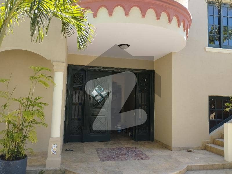 زمزمہ کراچی میں 5 کمروں کا 1 کنال مکان 6.5 لاکھ میں کرایہ پر دستیاب ہے۔