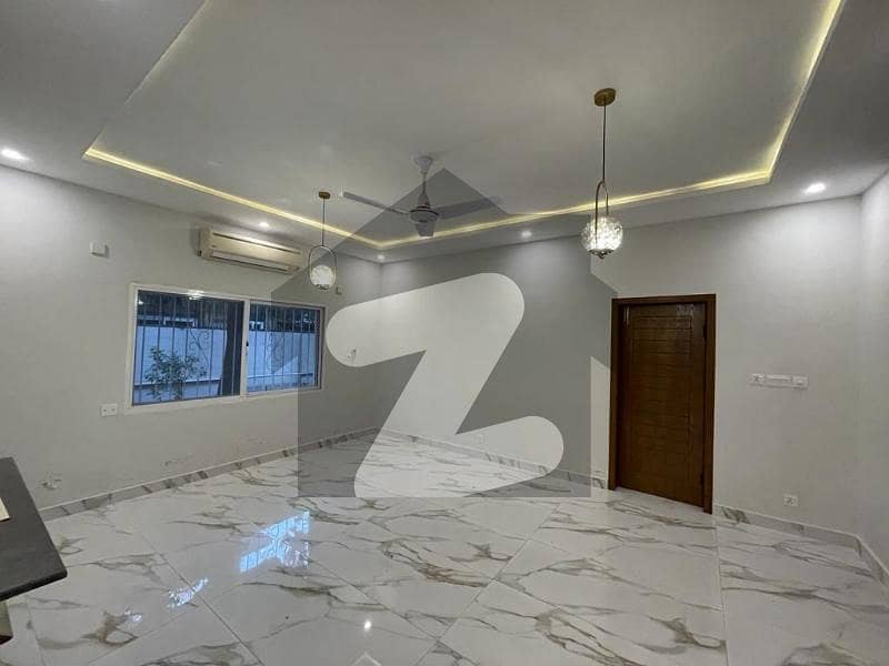 ای ۔ 7 اسلام آباد میں 6 کمروں کا 2 کنال مکان 11.8 لاکھ میں کرایہ پر دستیاب ہے۔
