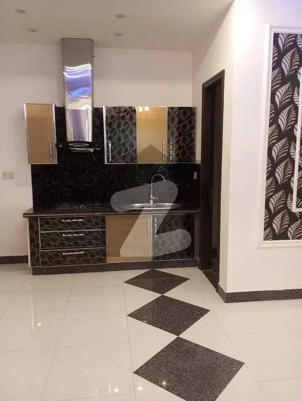 1 KANAL HOUSE SUPER HOT LOCATION SLIGHTLY USED FOR RENT IN DHA PHASE 6