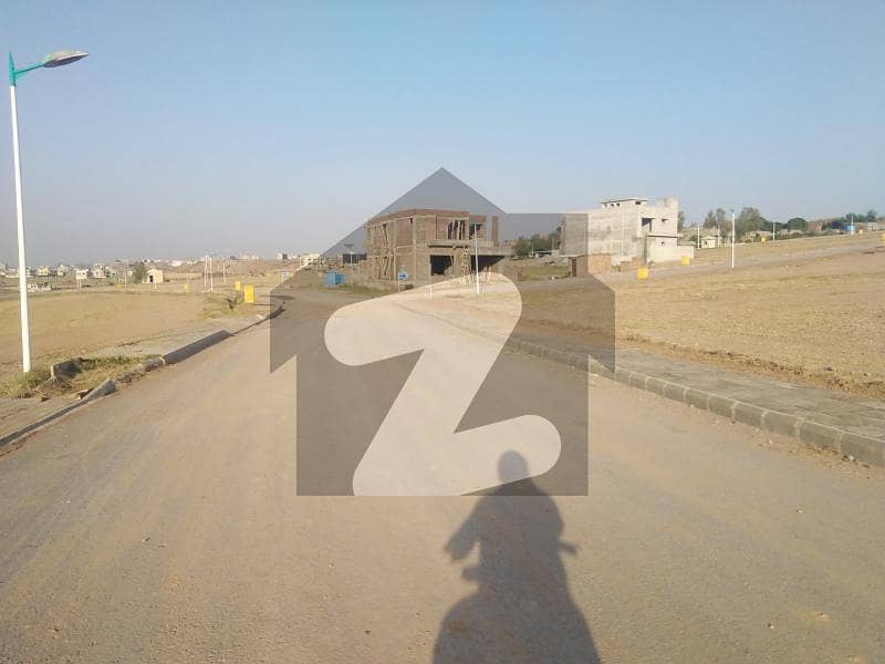 Residential Plot Of 5 Marla For sale In Bahria Town Phase 8