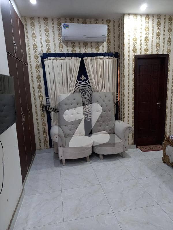 ای ایم ای سوسائٹی ۔ بلاک ڈی ای ایم ای سوسائٹی,لاہور میں 2 کمروں کا 6 مرلہ فلیٹ 60.0 ہزار میں کرایہ پر دستیاب ہے۔