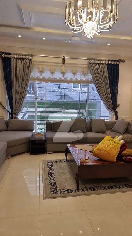 ڈی ایچ اے فیز 4 ڈیفنس (ڈی ایچ اے),لاہور میں 5 کمروں کا 1 کنال مکان 7.6 کروڑ میں برائے فروخت۔