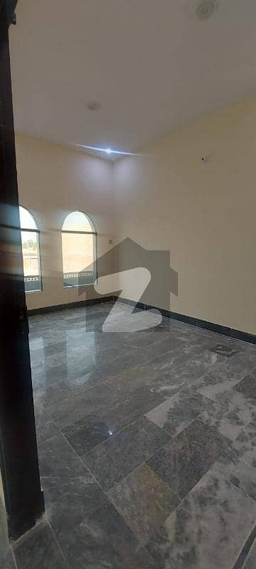 حیات آباد پشاور میں 9 کمروں کا 2 کنال مکان 9.0 کروڑ میں برائے فروخت۔