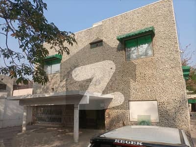 2 Kanal House Non Furnished Available For Rent In Block B Gulberg 3 Near To Papa Johns MM Alam Road