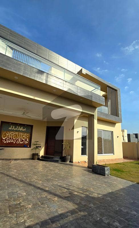 ڈی ایچ اے فیز 7 - بلاک وائے فیز 7,ڈیفنس (ڈی ایچ اے),لاہور میں 5 کمروں کا 1 کنال مکان 6.15 کروڑ میں برائے فروخت۔
