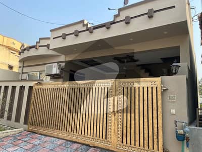 سوان گارڈن اسلام آباد میں 2 کمروں کا 9 مرلہ مکان 1.85 کروڑ میں برائے فروخت۔