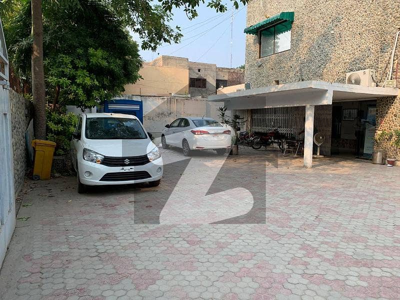 2 Kanal House Non Furnished Available For Rent In Block B Gulberg 3 Near To Papa Johns MM Alam Road