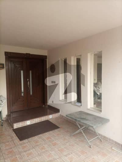 1 KANAL FULL FURNISHED HOUSE FOR RENT DHA PHASE 4