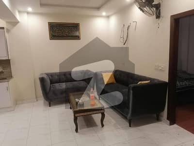 1 BED FURNISHED FLAT FOR RENT IN SECTOR E HOT LOCATION BAHRIA TOWN LAHORE