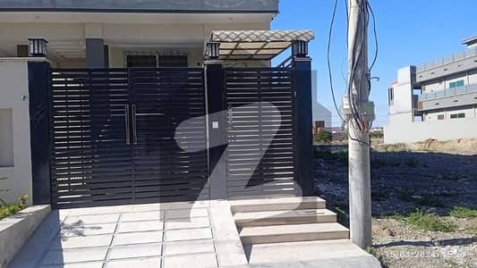 ریگی ماڈل ٹاؤن پشاور میں 3 کمروں کا 10 مرلہ زیریں پورشن 30.0 ہزار میں کرایہ پر دستیاب ہے۔