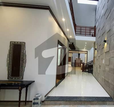 1000 Yards Furnished Bungalow For Rent Fully Furnished.