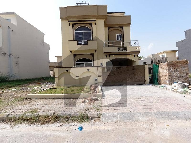 Bahria Town Phase 8 Rafi Block 5 Marla Brand New House For Sale