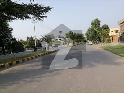امپیریل گارڈن ہومز پیراگون سٹی,لاہور میں 10 مرلہ رہائشی پلاٹ 2.7 کروڑ میں برائے فروخت۔