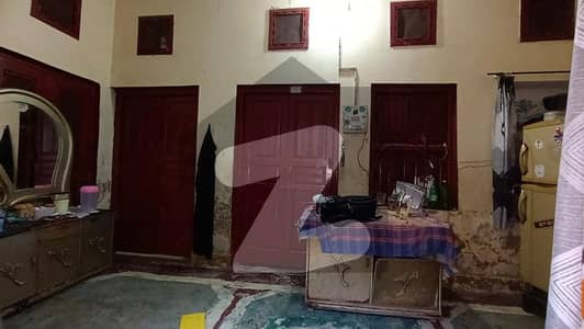 شاداب کالونی فیصل آباد میں 3 کمروں کا 8 مرلہ مکان 2.25 کروڑ میں برائے فروخت۔