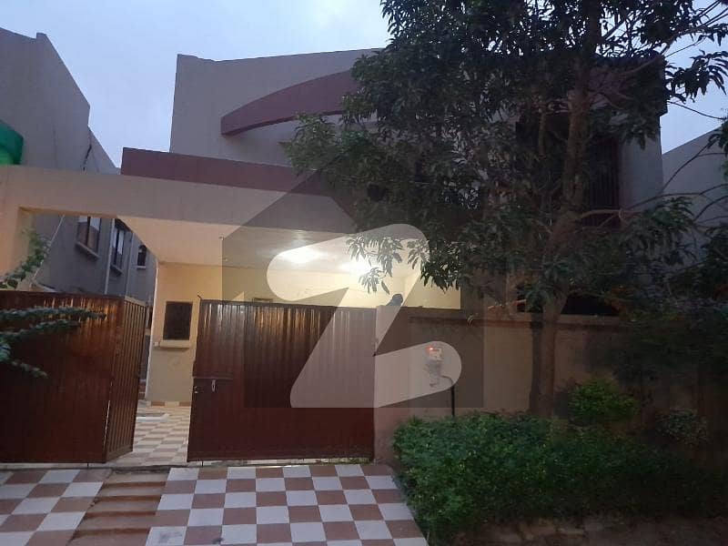 نیوی ہاؤسنگ سکیم کارساز کراچی میں 5 کمروں کا 14 مرلہ مکان 12.0 کروڑ میں برائے فروخت۔