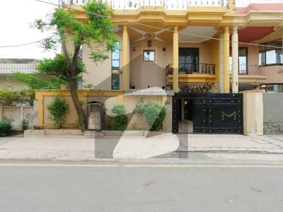 10 Marla Beautiful Double Storey House Constructed By Owner Ideal Location