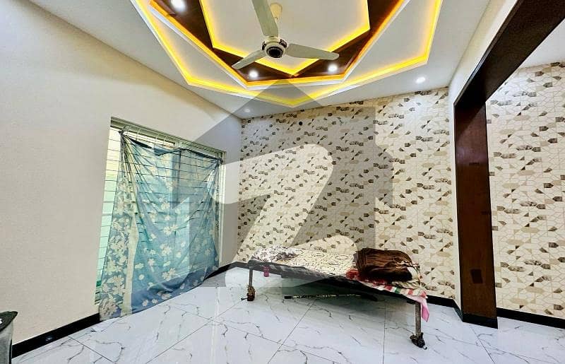 پراگون سٹی - آرچرڈ ١ بلاک پیراگون سٹی,لاہور میں 3 کمروں کا 5 مرلہ مکان 2.25 کروڑ میں برائے فروخت۔