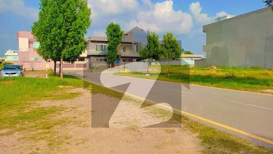 40X80 PLOT FOR SALE IN F17 MPCHS ISLAMABAD