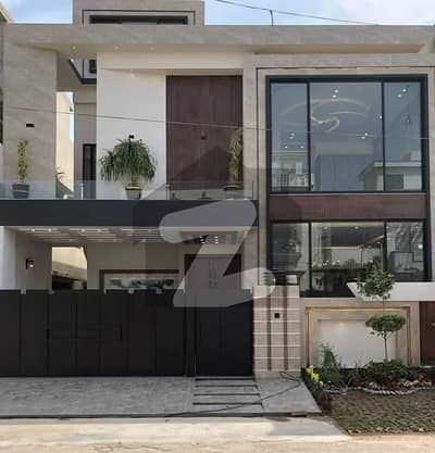 10 Marla Brand New House for Sale Available in Airline Housing Society Lahore