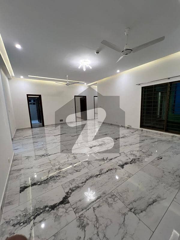 Brand New Luxury 13 Marla 4 Bedrooms Apartment For Rent In Askari 11 Lahore