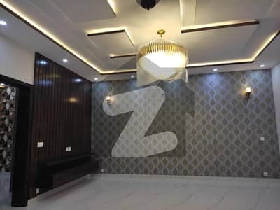 آئی وی وائی فارمز برکی روڈ,کینٹ,لاہور میں 3 کمروں کا 1 کنال فارم ہاؤس 4.5 کروڑ میں برائے فروخت۔