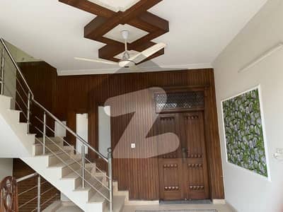 پشاور روڈ راولپنڈی میں 4 کمروں کا 7 مرلہ مکان 2.7 کروڑ میں برائے فروخت۔