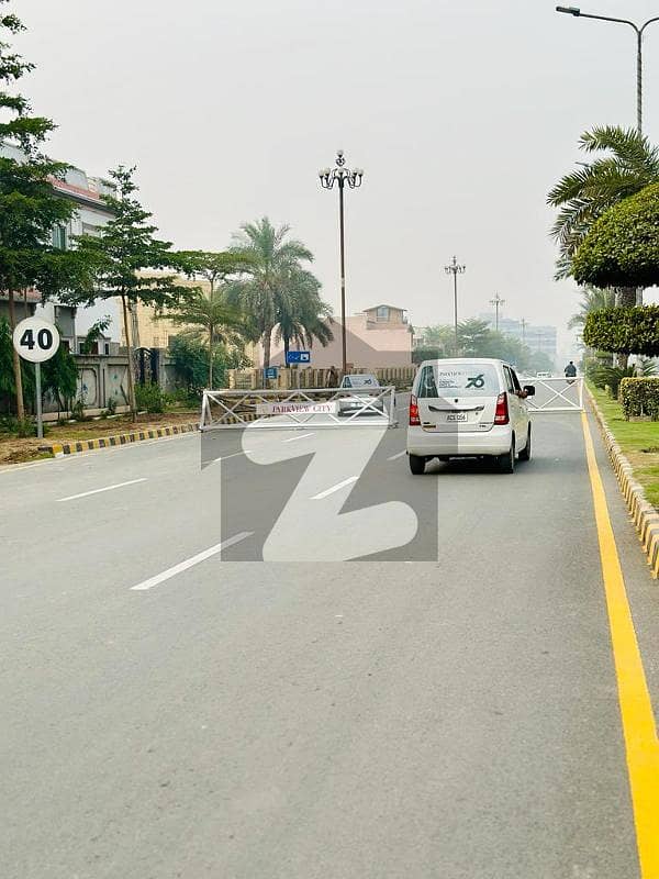 5 Marla Plot Available For Sale In Silver Block Park View City Lahore