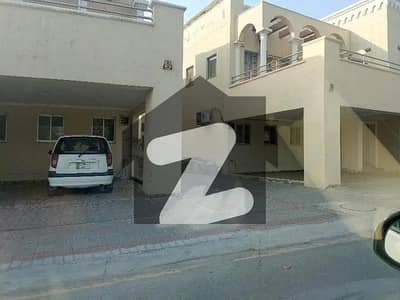 One Kanal Villa For Sale At Hot Location