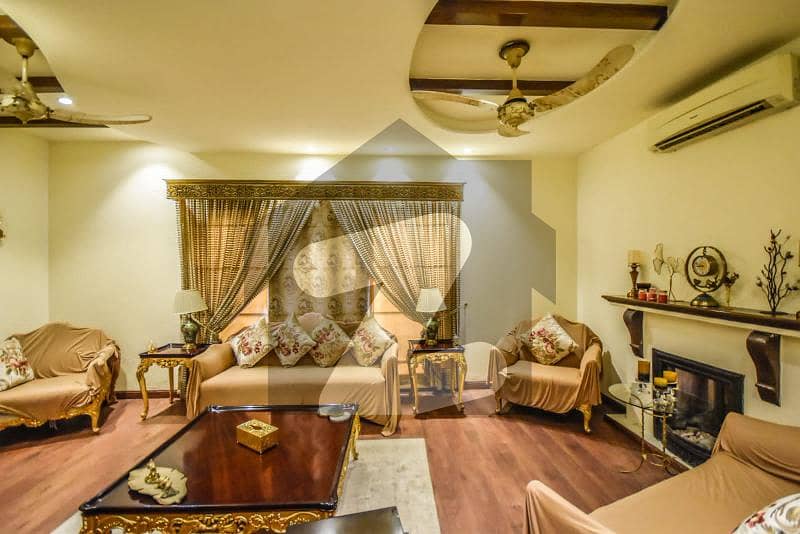 ڈی ایچ اے فیز 4 ڈیفنس (ڈی ایچ اے),لاہور میں 5 کمروں کا 1 کنال مکان 6.75 کروڑ میں برائے فروخت۔