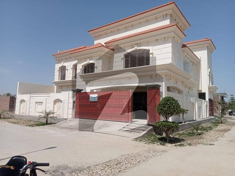 کینال روڈ رحیم یار خان میں 8 کمروں کا 16 مرلہ مکان 5.0 کروڑ میں برائے فروخت۔