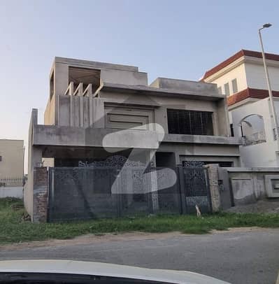 Grey Structure 1 Kanal Modern House Is Available Near Commercial Market