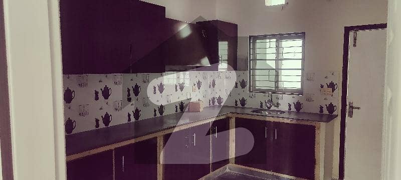 جوہر ٹاؤن فیز 2 جوہر ٹاؤن,لاہور میں 7 کمروں کا 5 مرلہ مکان 2.95 کروڑ میں برائے فروخت۔