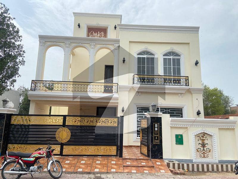 BRAND NEW 10 MARLA LUXURY HOUSE AVAILABLE FOR SALE IN SECTOR B BAHRIA TOWN LAHORE
