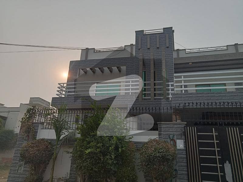 عباسیہ ٹاؤن رحیم یار خان میں 6 کمروں کا 10 مرلہ مکان 2.5 کروڑ میں برائے فروخت۔