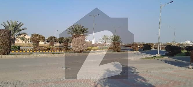 To sale You Can Find Spacious Prime Location Residential Plot In New Lahore City - Block A