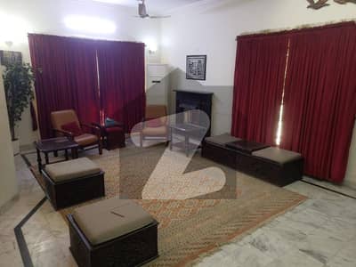 DHA Phase 4, 1 Kanal New Slightly Used Near Park And Market House Available For Rent