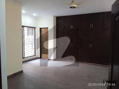 2 Kanal House For Rent In Cavalry Ground