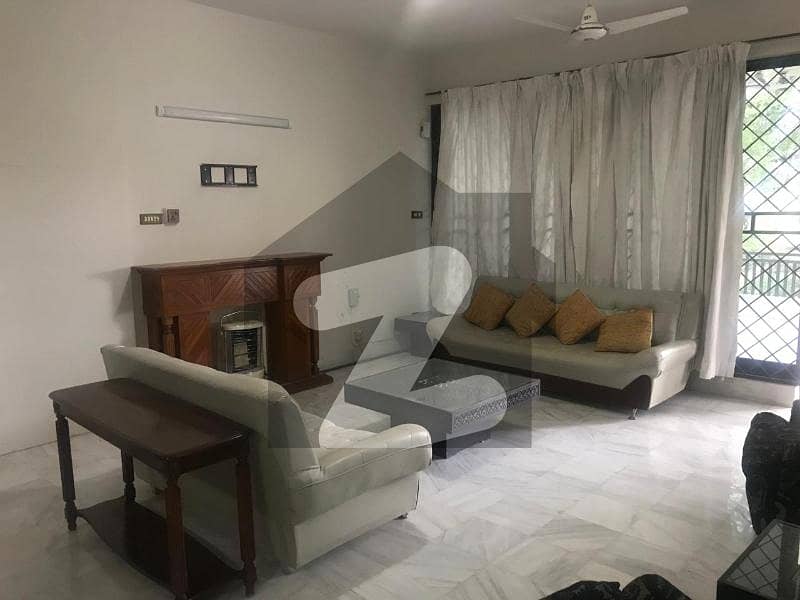 FURNISHED UPPER PORTION AVAILABLE FOR RENT