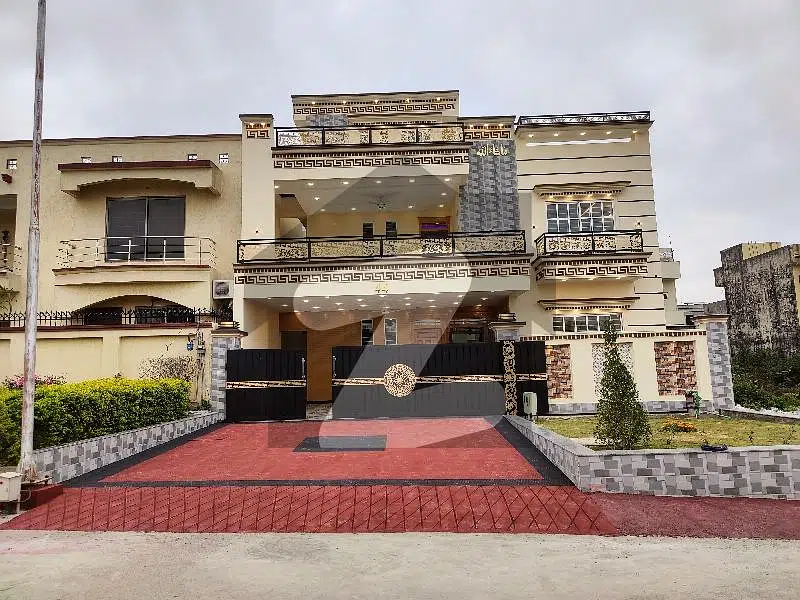 40*80 (14 Marla) Double Road Splendid House For sale on prime location sector G-13 Islamabad