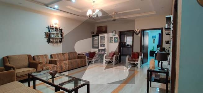 10 Marla House For Sale In Rs. 37500000/- Only