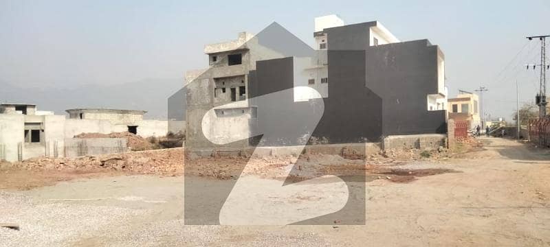شاہ اللہ دتہ اسلام آباد میں 4 کمروں کا 5 مرلہ مکان 2.9 کروڑ میں برائے فروخت۔