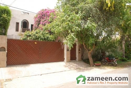2 Kanal Graceful Bungalow For Rent 2 Kanal Graceful Bungalow For Rent