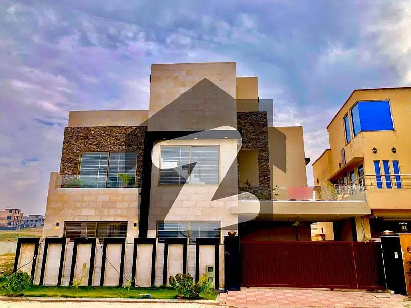 بحریہ ٹاؤن فیز 8 بحریہ ٹاؤن راولپنڈی,راولپنڈی میں 6 کمروں کا 10 مرلہ مکان 3.95 کروڑ میں برائے فروخت۔
