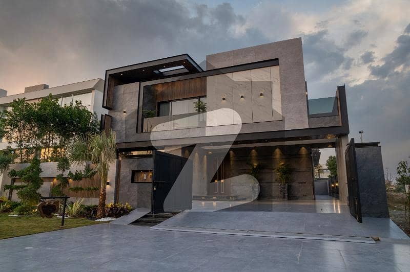 Fully Furnished Ultra Luxurious 1 Kanal Modern Bungalow in Prime Location of DHA Lahore