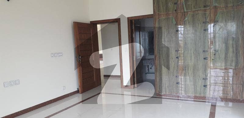 FOR RENT 01 KANAL UPPER PORTION 03 BED ROOMS IN DHA PHASE 2 ISLAMABAD