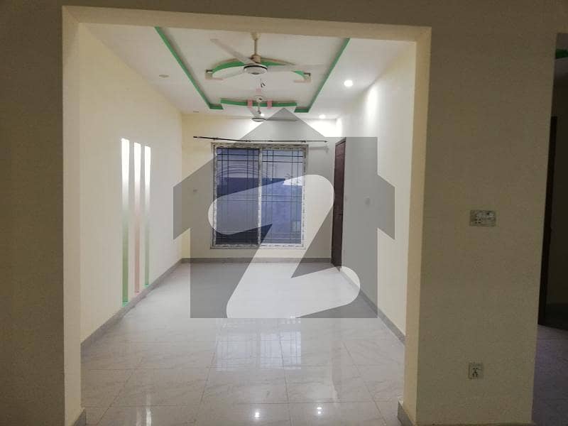 سوان گارڈن ۔ بلاک ایچ سوان گارڈن,اسلام آباد میں 5 کمروں کا 7 مرلہ مکان 2.55 کروڑ میں برائے فروخت۔