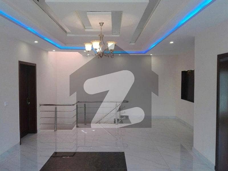 1 Kanal Used House for Sale In Bahria Town - Jasmine Block Bahria Town Lahore